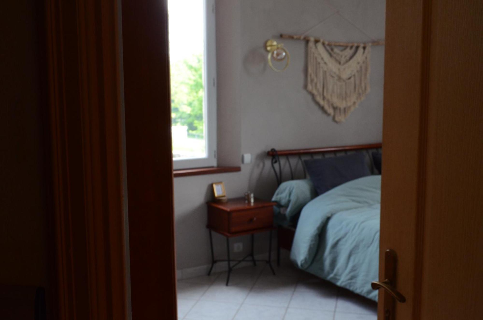 Les Dependances Du Chateau Noailles  Bagian luar foto
